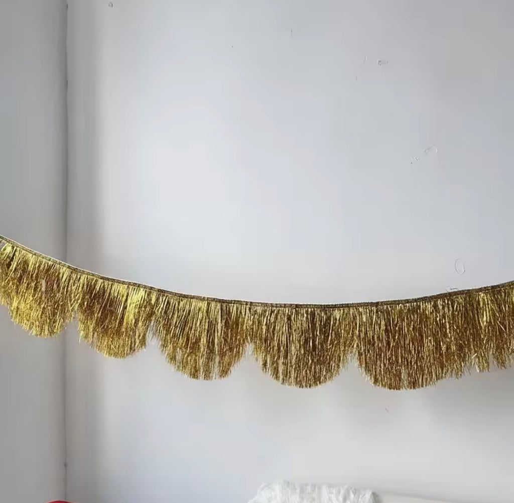 Scalloped Tinsel Garland - Reusable Party Decoration